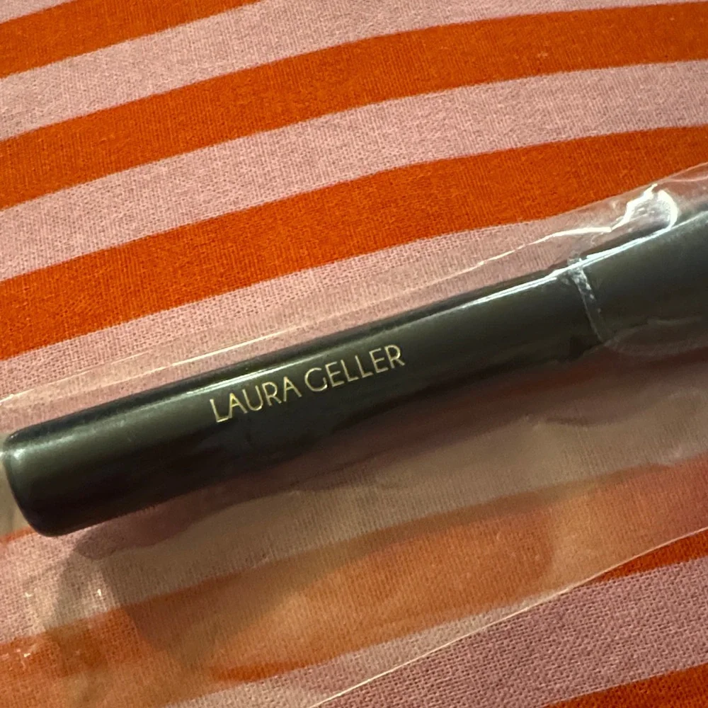 Laura Geller‎ Black Angled blush brush